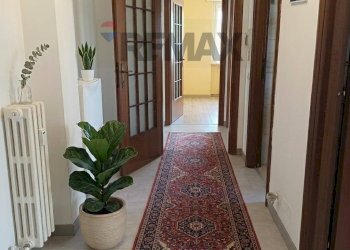 Hall / corridoio - Four-room apartment Via San Francesco
 
11, Cornate d'Adda - photo 8