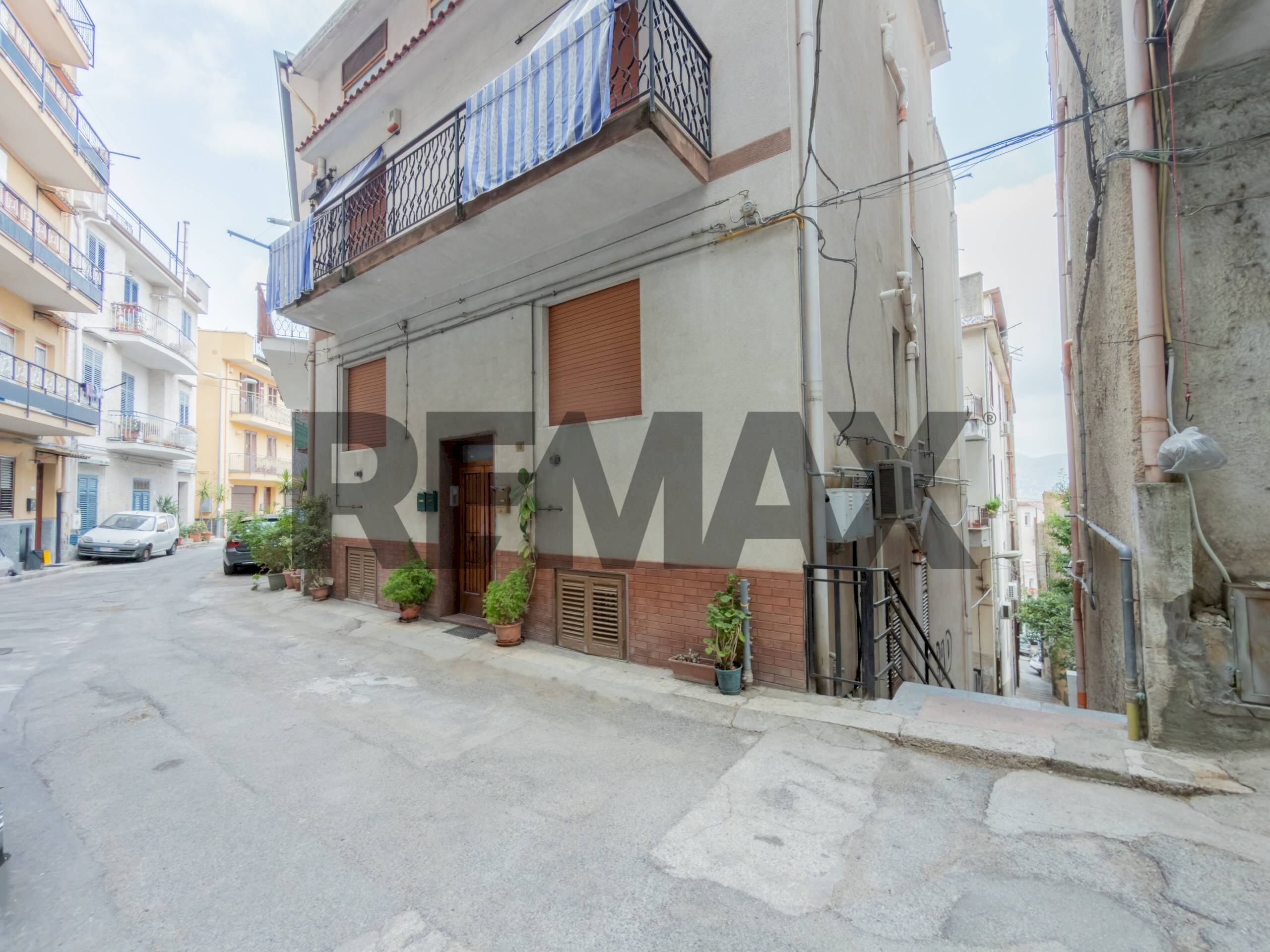 Edificio all\'aperto - Three-room apartment Via Don Luigi Sturzo
18, Altofonte - photo 3