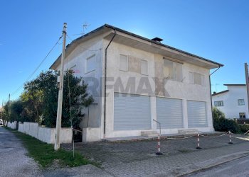 Casa all\'aperto - Independent house Via Cristoforo Colombo
 
107, Pasian di Prato - photo 2