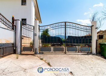 Foto 2 - Casa semi indipendente Via Orazio Flacco
 
1, Montecorvino Pugliano - foto 2
