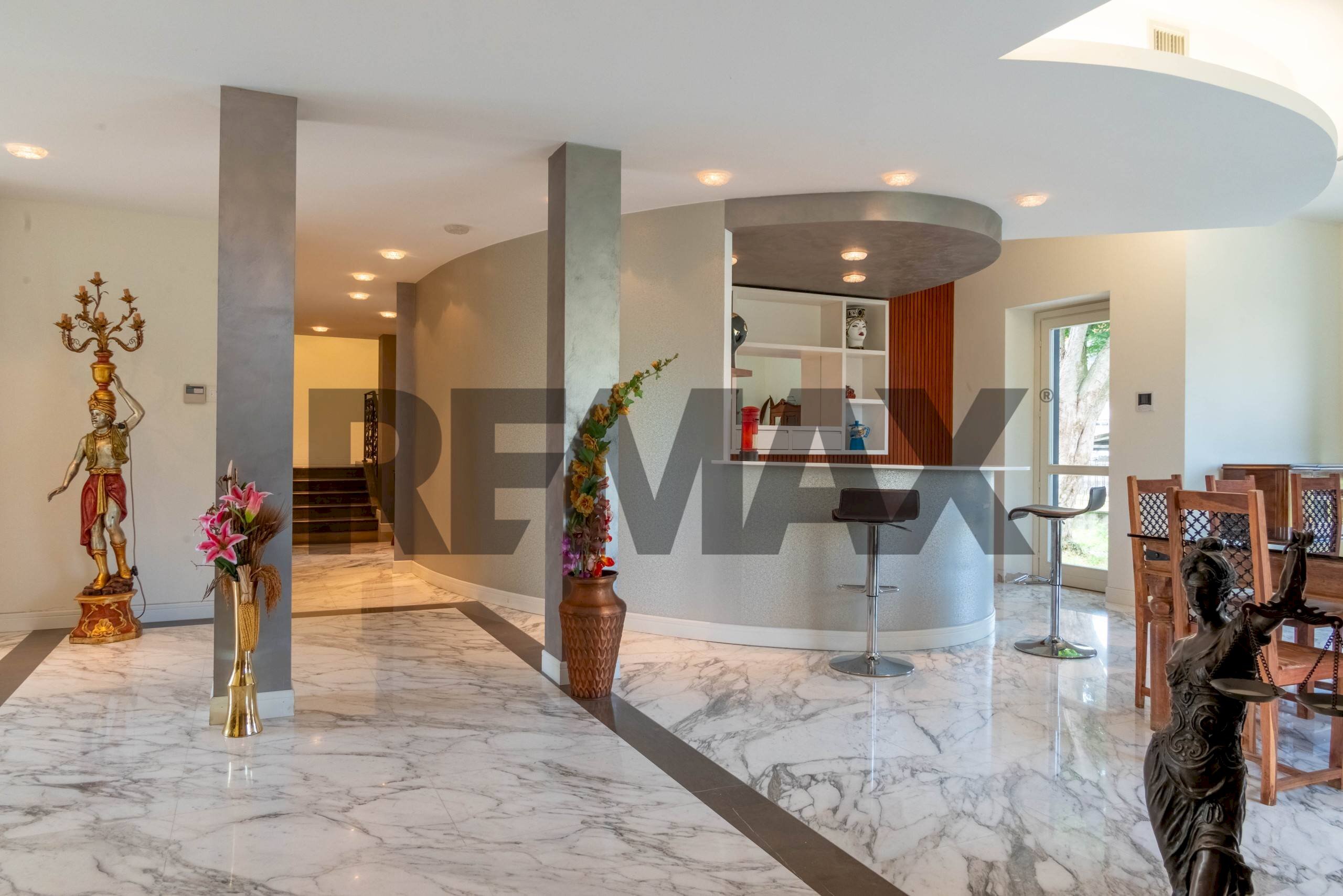 Ricezione / Lobby - Villa Via Monte nero
 
28/B, Arona - foto 1