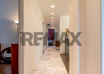 Hall / corridoio - Villa Via Monte nero
 
28/B, Arona - photo 27