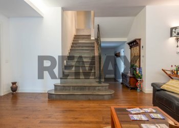 Scale - Villa Via Monte nero
 
28/B, Arona - photo 34