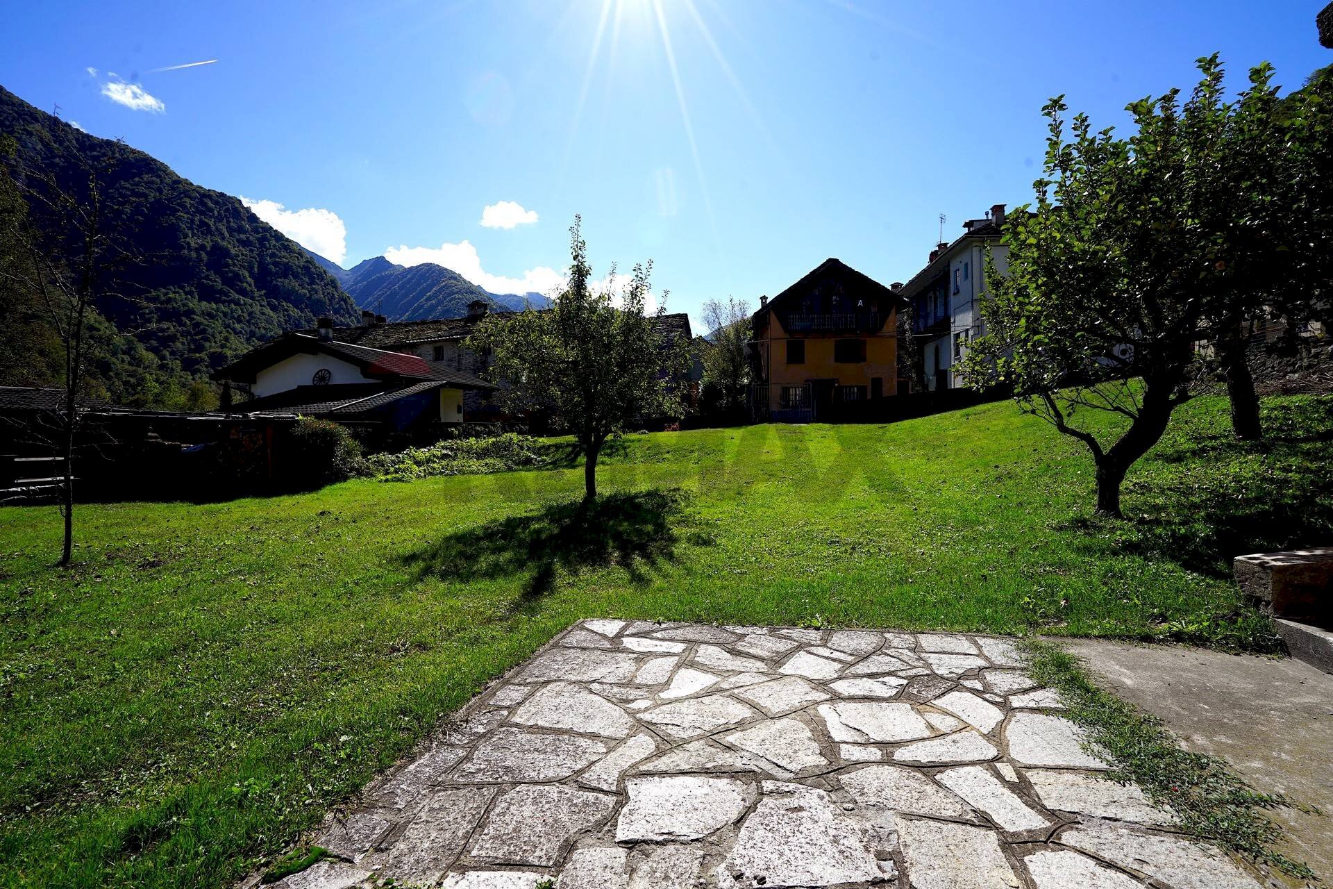 Giardino - Trilocale via Monterosa
57, Scopa - foto 3