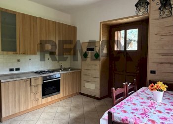 Cucina - Trilocale via Monterosa
 
57, Scopa - foto 9