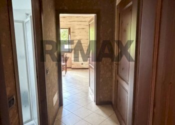 Hall / corridoio - Trilocale via Monterosa
 
57, Scopa - foto 13