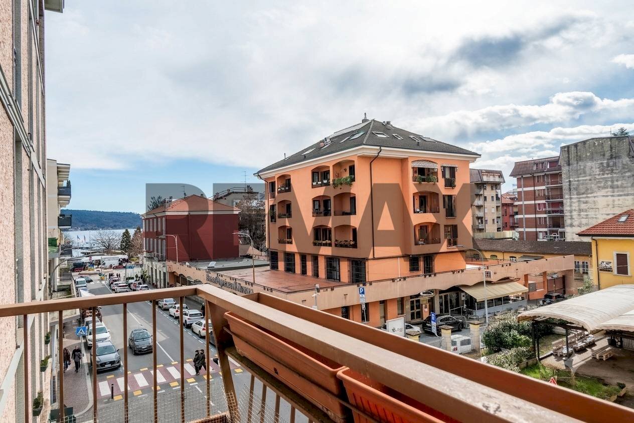 Balcone - Trilocale Via Matteotti
 
13, Arona - foto 2