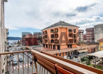 Balcone - Trilocale Via Matteotti
 
13, Arona - foto 2
