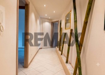 Hall / corridoio - Trilocale Via Matteotti
 
13, Arona - foto 3