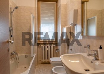 Bagno - Trilocale Via Matteotti
 
13, Arona - foto 13