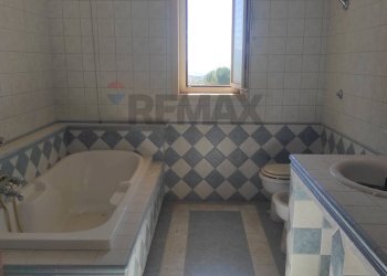Bagno Centrale - Apartment Via Rosario Livatino
 
4, Favara - photo 48