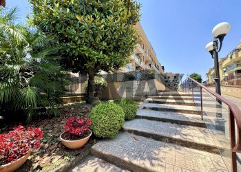 Giardino - Three-room apartment VIA GIORDANO BRUNO
31, Marano di Napoli - photo 1