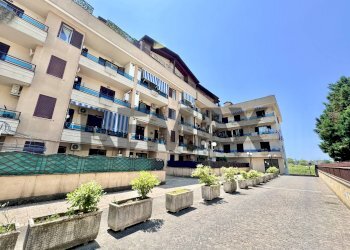 Edificio all\'aperto - Three-room apartment VIA GIORDANO BRUNO
31, Marano di Napoli - photo 2