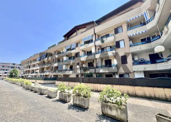 Edificio all\'aperto - Three-room apartment VIA GIORDANO BRUNO
31, Marano di Napoli - photo 4