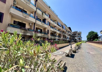 Edificio all\'aperto - Three-room apartment VIA GIORDANO BRUNO
31, Marano di Napoli - photo 5