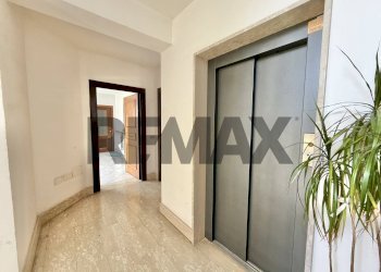 Hall / corridoio - Three-room apartment VIA GIORDANO BRUNO
31, Marano di Napoli - photo 35