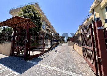 Edificio all\'aperto - Three-room apartment VIA GIORDANO BRUNO
31, Marano di Napoli - photo 38