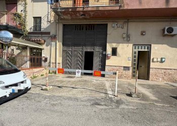 Edificio all\'aperto - Four-room apartment Via Santa Maria Di Gesu' - Fondo Saccone
 
7, Palermo - photo 9