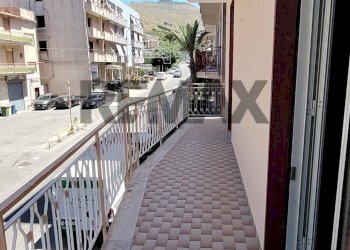 Balcone - Four-room apartment via magistrato pietro merra
 
14, Montelepre - photo 8