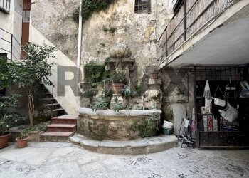 Edificio all\'aperto - Trilocale Via Vittorio Emanuele
474, Palermo - foto 1