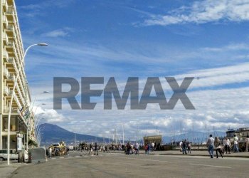 Edificio all\'aperto - Commercial Activity Riviera di Chiaia
115, Napoli - photo 4