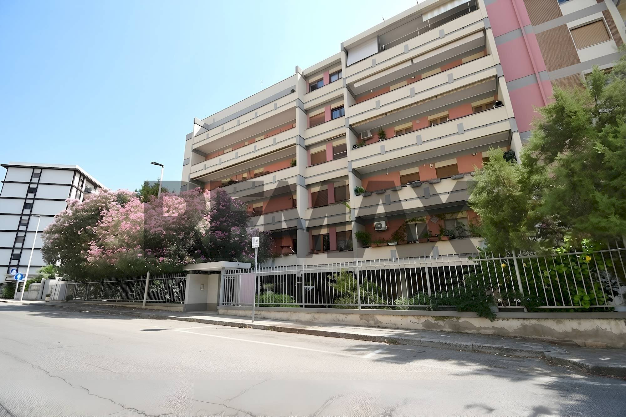 Edificio all\'aperto - Quadrilocale Via Gerolamo Fracastoro
 
23, Cagliari - foto 1