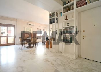 Sala da pranzo - Quadrilocale Via Gerolamo Fracastoro
23, Cagliari - foto 4