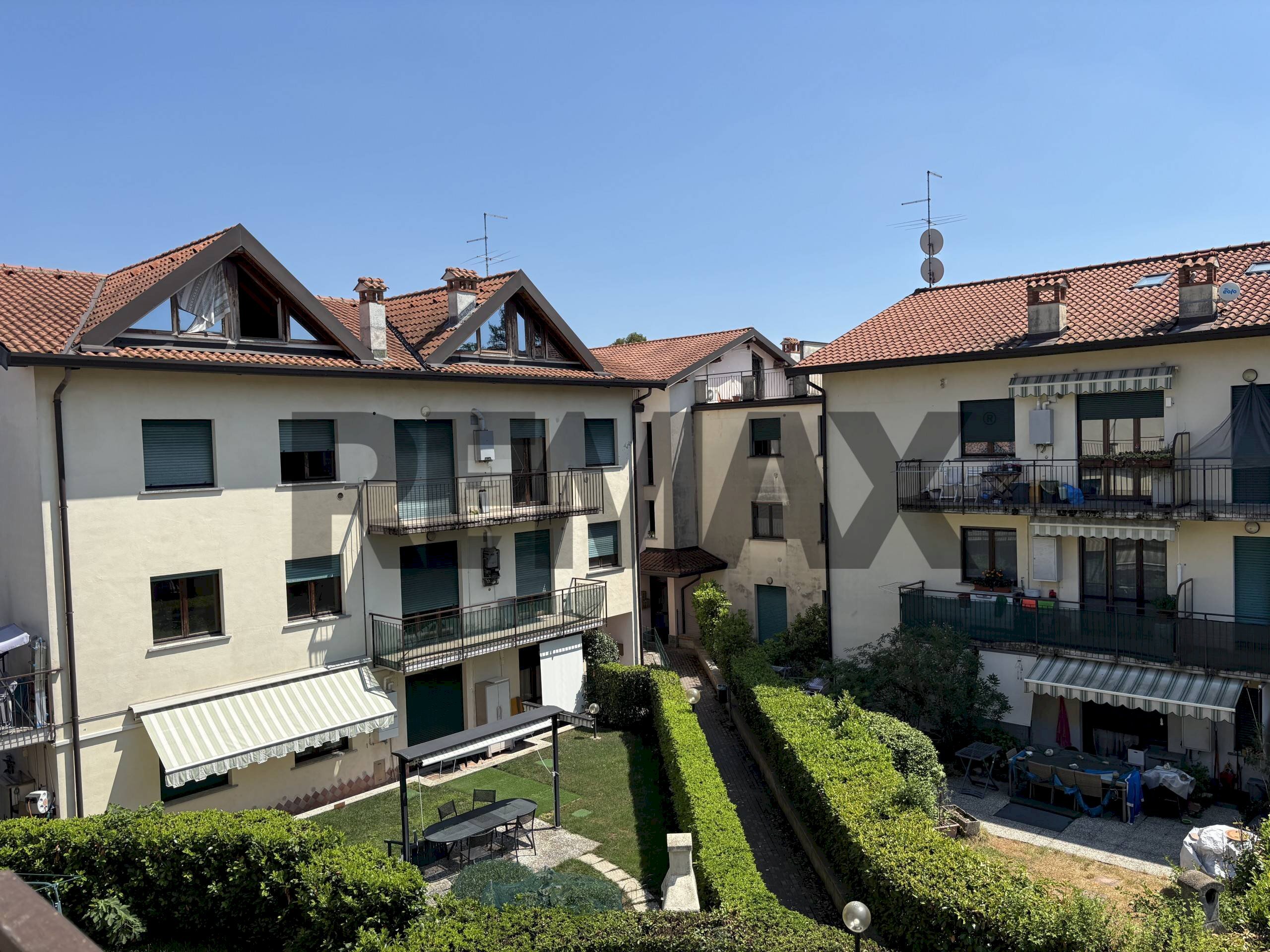 Edificio all\'aperto - Casa semi indipendente Via Carcano
 
90, Albavilla - foto 1