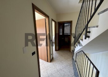 Hall / corridoio - Semi-detached house Via Carcano
 
90, Albavilla - photo 11