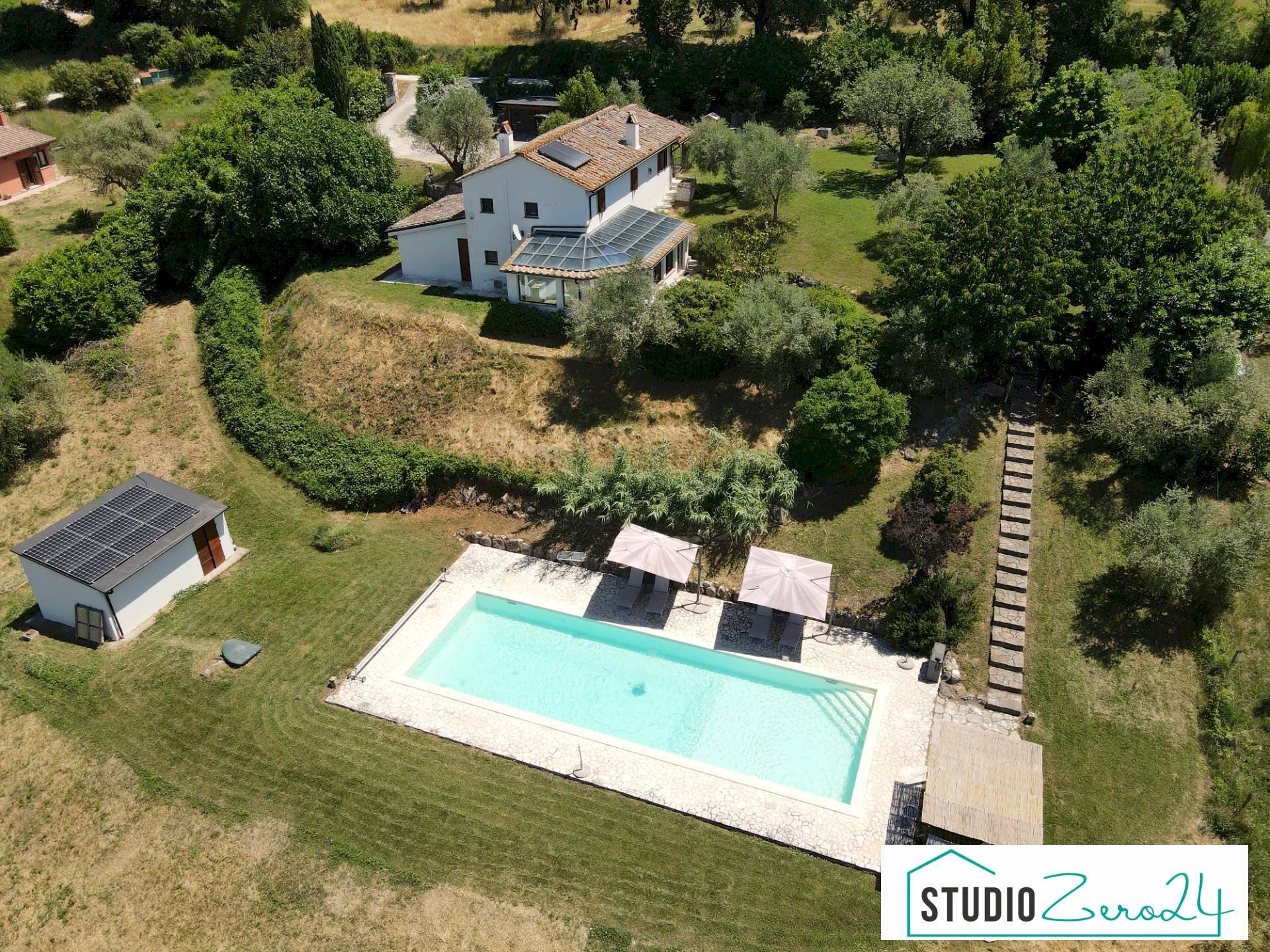 Foto 1 - Villa rimembranze
 
22, Amelia - foto 1