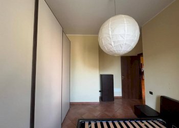 Camera da letto - Bilocale via Roma, 3, Paruzzaro - foto 7