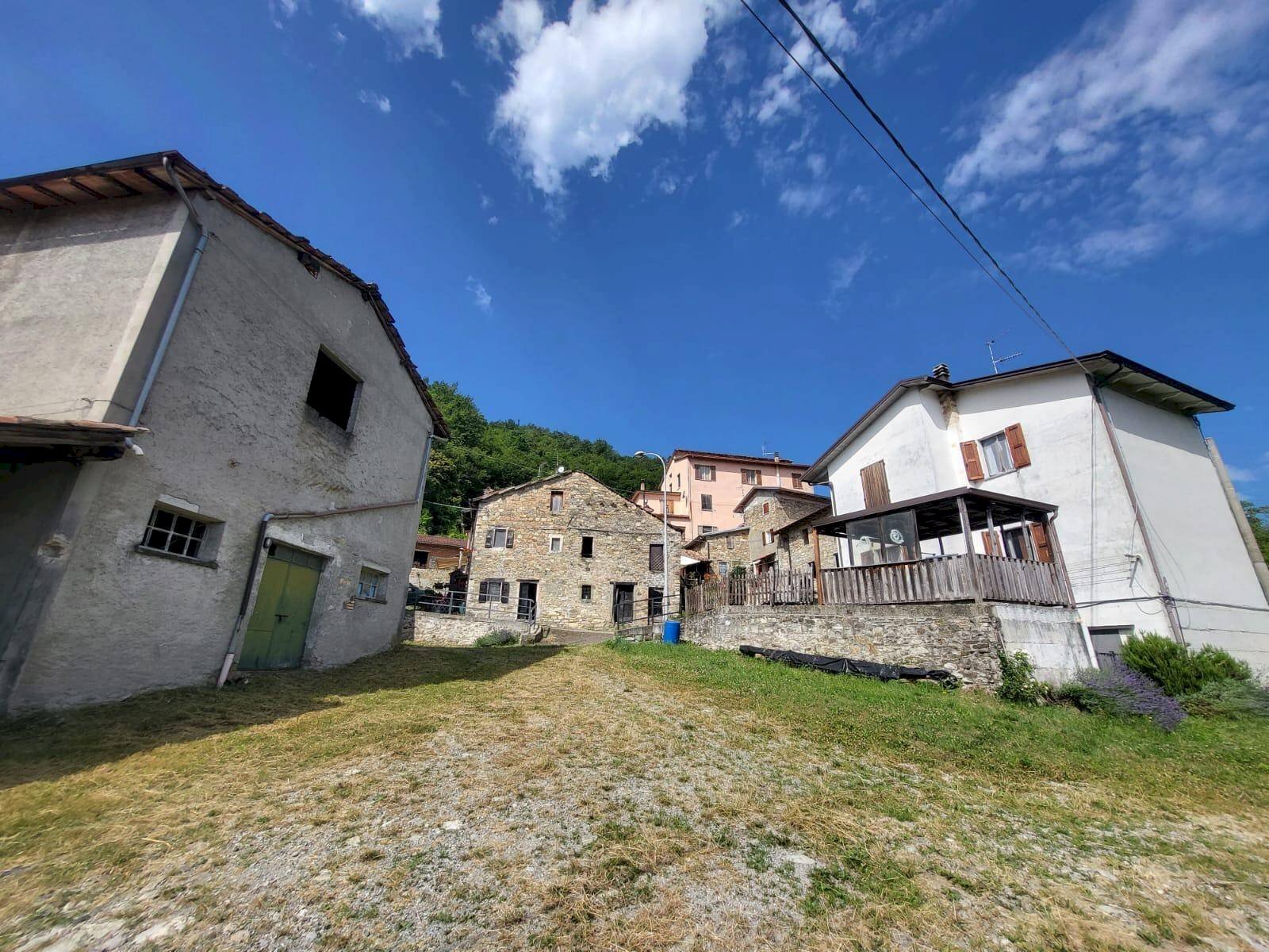 Foto 1 - Rustico Via delle castagne
 
2, Ventasso - foto 1
