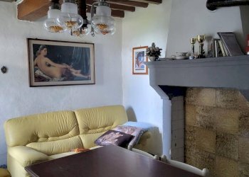 Foto 9 - Rustico Via delle castagne
 
2, Ventasso - foto 9
