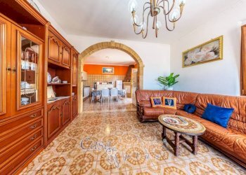 Salone - Villa via Ischia, Taviano - photo 4