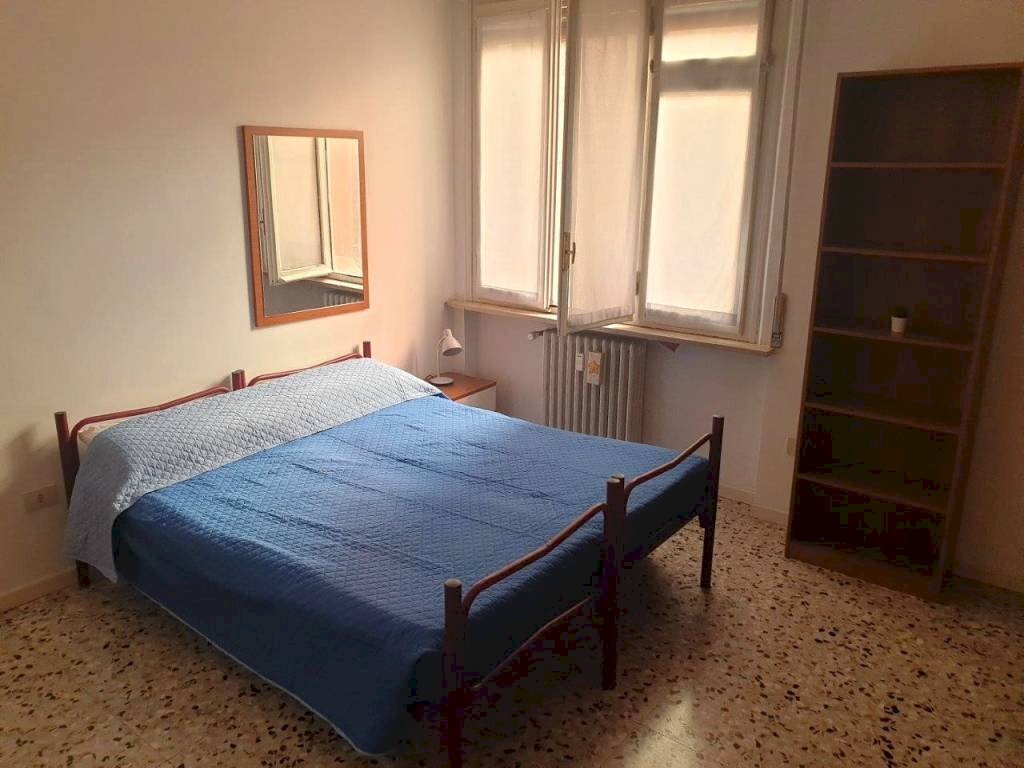 Camera da letto - Three-room apartment Borgo Zaccagni, 3, Parma - photo 1