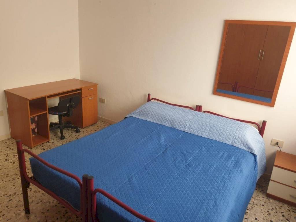 Camera da letto - Three-room apartment Borgo Zaccagni, 3, Parma - photo 2