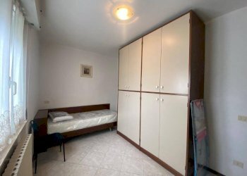 Camera da letto - Three-room apartment via Cufra, 1, Parma - photo 3