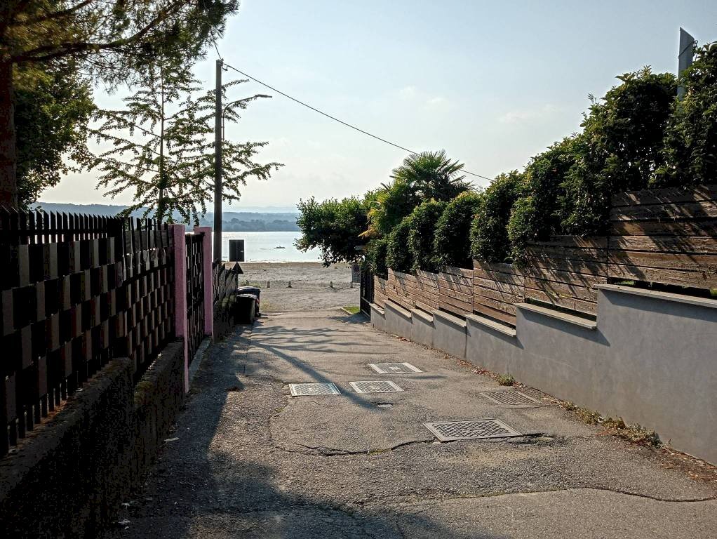 Zona - Three-room apartment via Ponzello, 7, Sesto Calende - photo 1