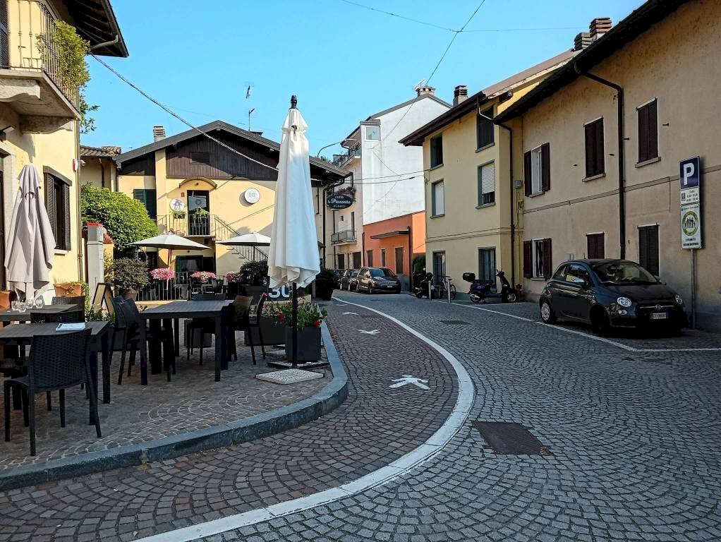 Zona - Three-room apartment via Ponzello, 7, Sesto Calende - photo 3