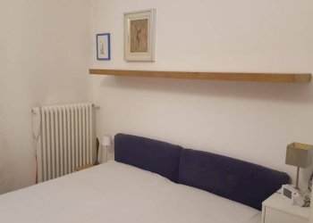 Camera da letto - Three-room apartment via Ponzello, 7, Sesto Calende - photo 10