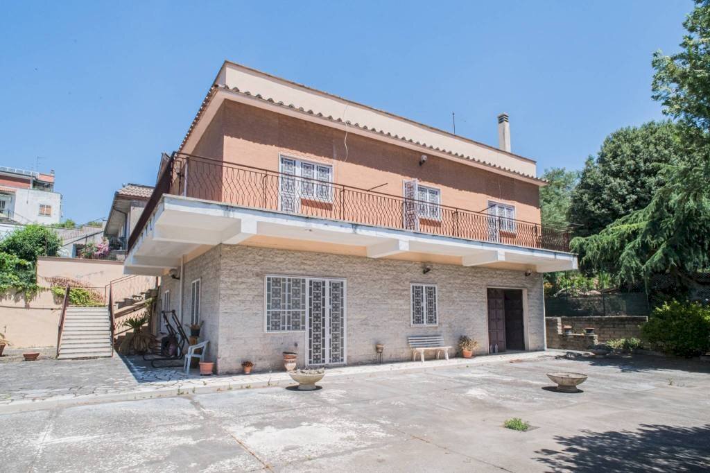 Facciata - Villa via Luigi Pietracqua, Roma - foto 1