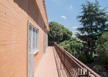 Balcone - Villa via Luigi Pietracqua, Roma - foto 8