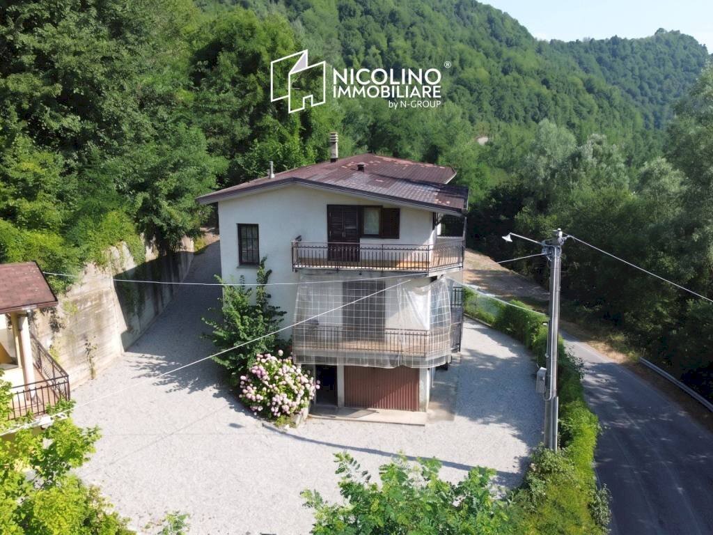 Facciata - Villa via Camerano, 6, Montaldo di Mondovì - foto 1