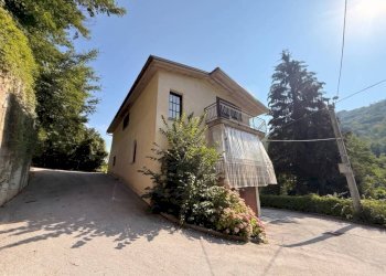 Facciata - Villa via Camerano, 6, Montaldo di Mondovì - foto 34