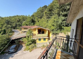 Balcone - Negozio via Camerano, 6, Montaldo di Mondovì - foto 23