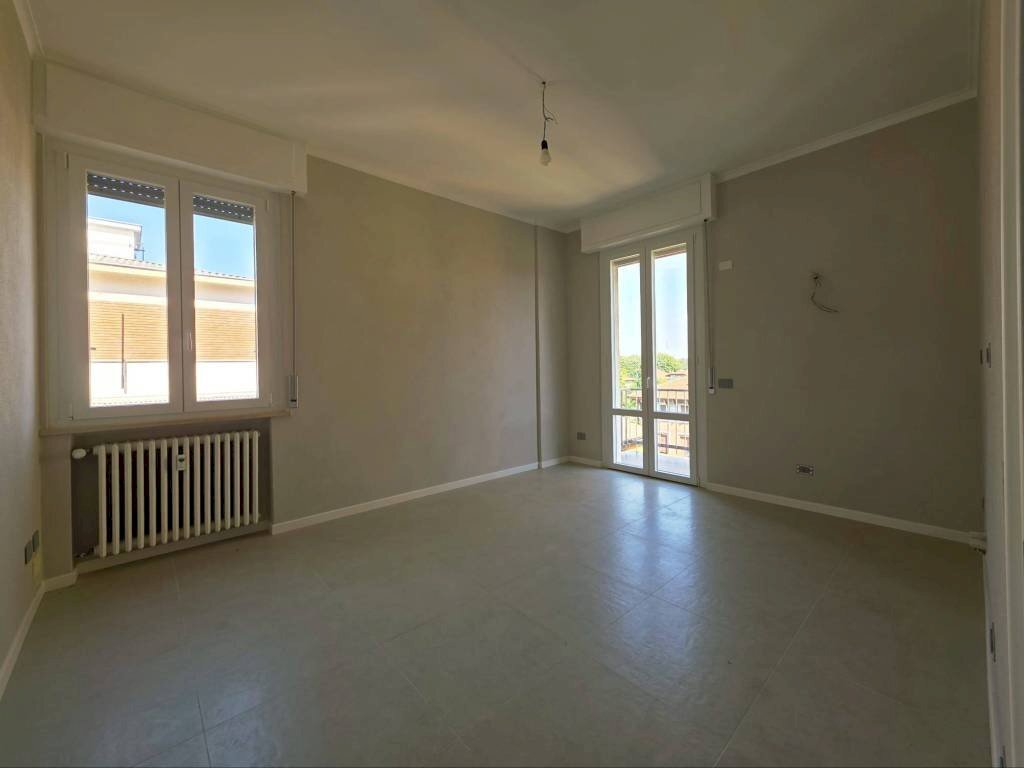 Soggiorno - Three-room apartment via Paolo Racagni, Parma (neighborhood Cittadella) - photo 1