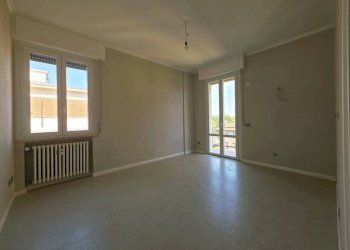 Soggiorno - Three-room apartment via Paolo Racagni, Parma (neighborhood Cittadella) - photo 1