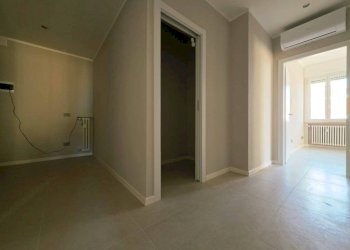 Stanza non arredata - Three-room apartment via Paolo Racagni, Parma (neighborhood Cittadella) - photo 13
