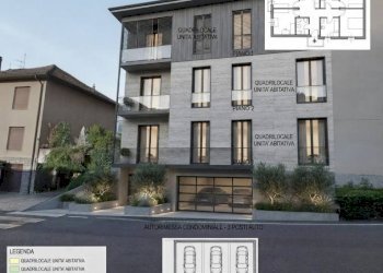 Facciata - Casa indipendente via Piave, 3, Lozza - foto 2