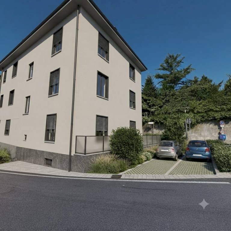 Facciata - Casa indipendente via Piave, 1, Lozza - foto 1